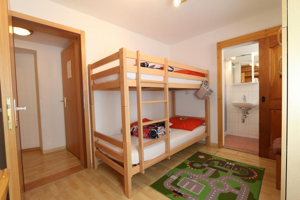 Hotel Alpina Grächen Room photo